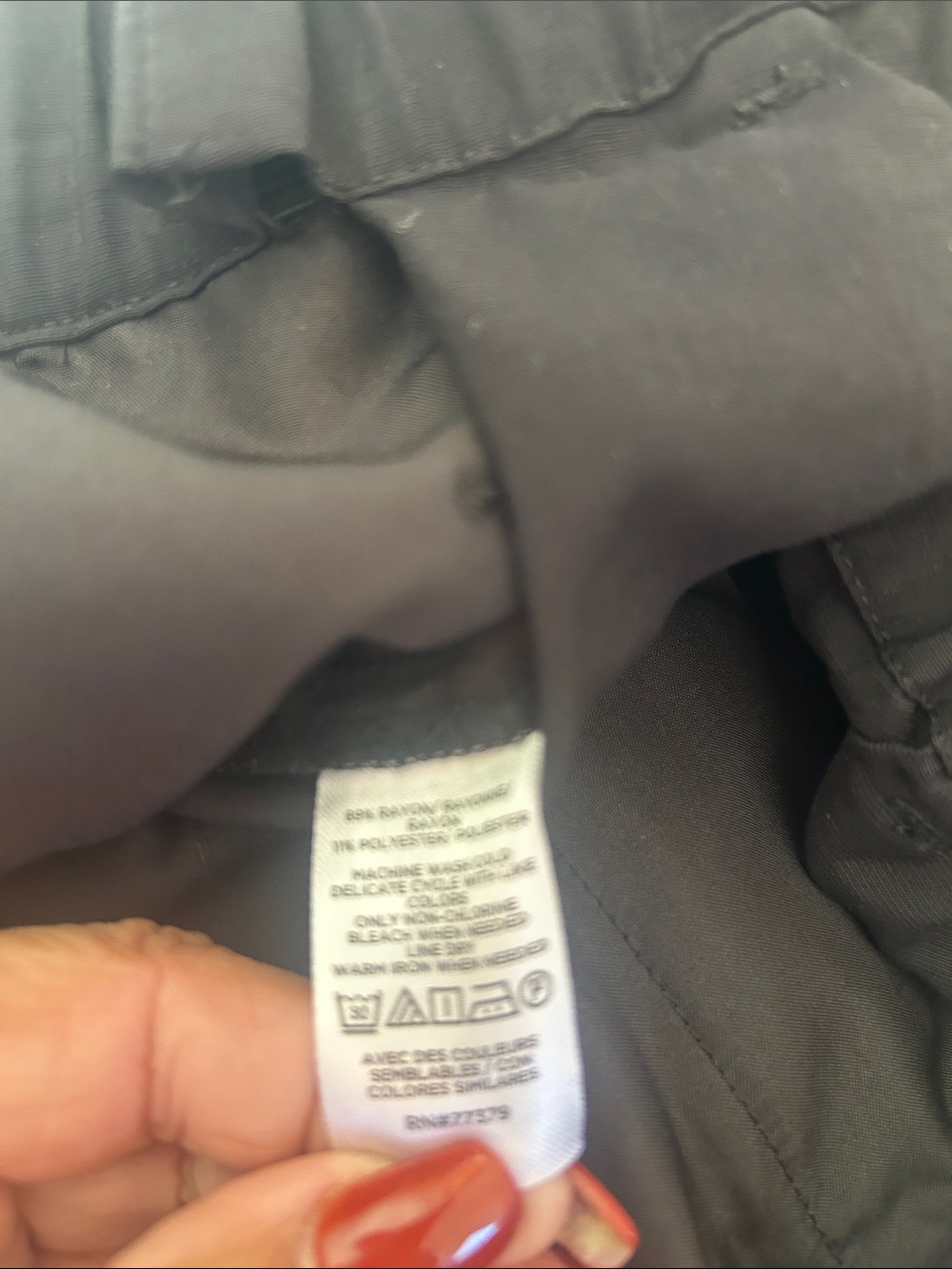 AnnTaylor Factory Woman's Black Elastic Waist Trousers - Picture 3 of 3